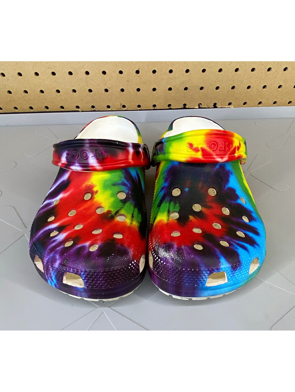 Crocs Classic Clog Unisex Kids US 5 Tie-Dye Multicolor Slip-On Rubber Size J5